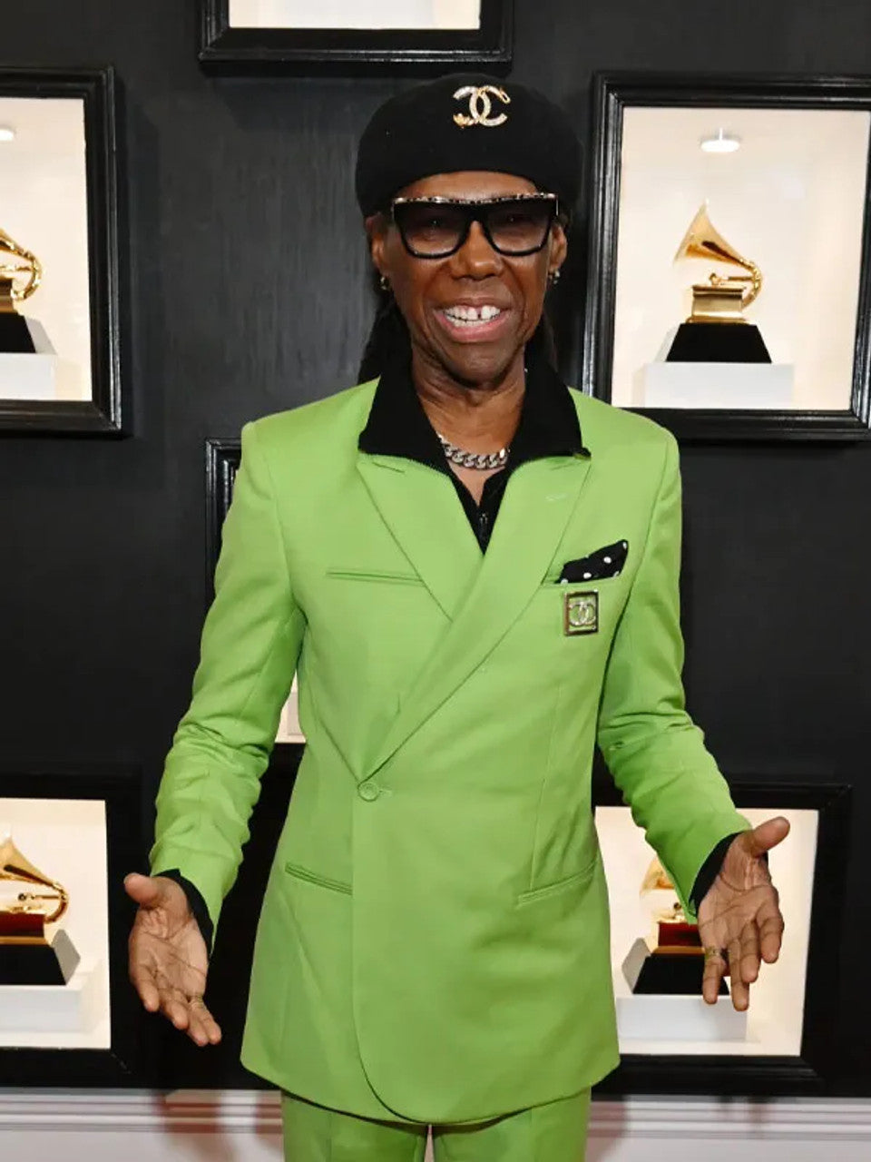 Grammy Awards 2023 Nile Rodgers Green Suit